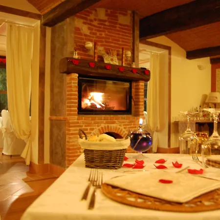 Il Casale - Wellness, Piscina E 4*