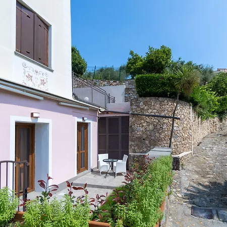 Il Casale - Wellness E Piscina Riscaldata 아파트호텔 토보산지아코모