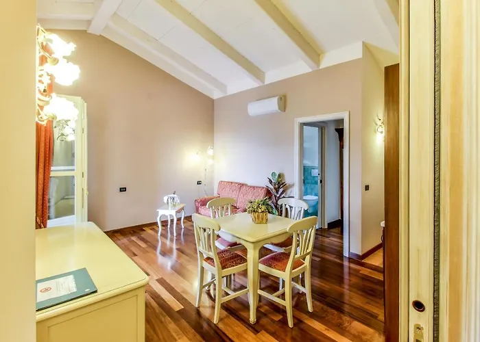 Il Casale - Wellness E Piscina Riscaldata 4*