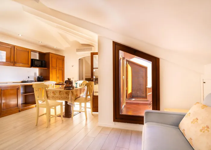 Il Casale - Wellness E Piscina Riscaldata 아파트호텔 토보산지아코모