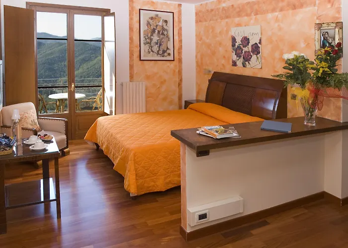 아파트호텔 Il Casale - Wellness E Piscina Riscaldata 4*