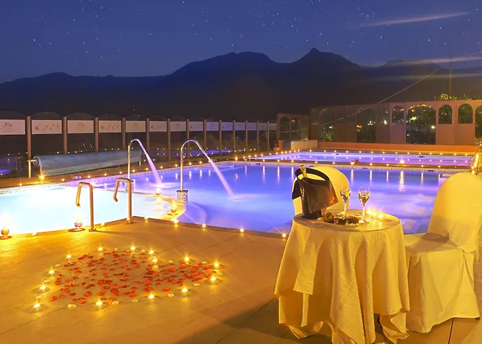 Il Casale - Wellness E Piscina Riscaldata 아파트호텔 4*