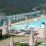 Residence Villa Il Casale - Appartamenti Wellness, Piscina E Spa Aparthotel