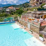 Residence Villa Il Casale - Appartamenti Wellness, Piscina E Spa