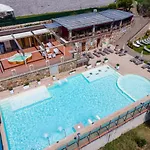 Residence Villa Il Casale - Appartamenti Wellness, Piscina E Spa Tovo San Giacomo
