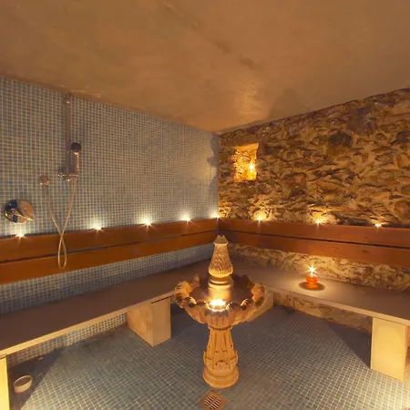 アパートホテル Il Casale - Wellness E Piscina Riscaldata 4*