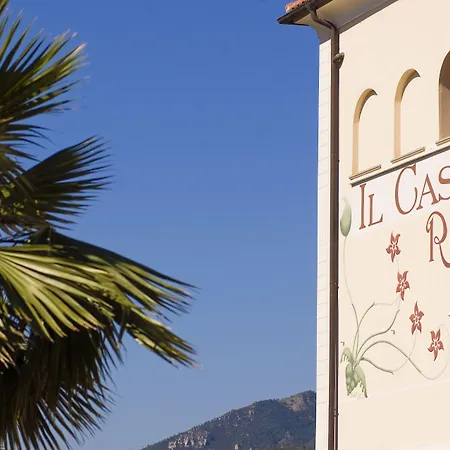 アパートホテル Il Casale - Wellness E Piscina Riscaldata 4*