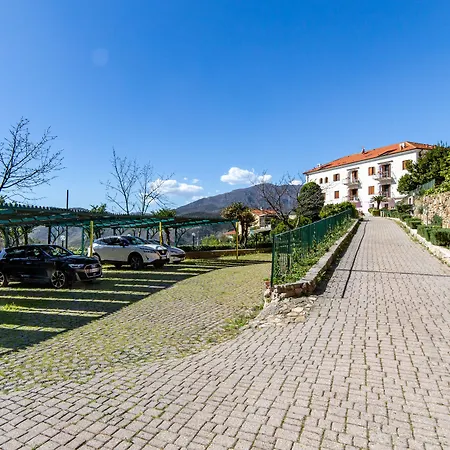 Il Casale - Wellness, Piscina E アパートホテル