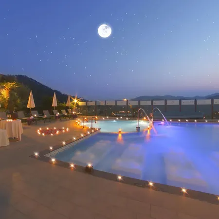 Residence Villa Il Casale - Appartamenti Wellness E Piscina Riscaldata 4* Tovo San Giacomo
